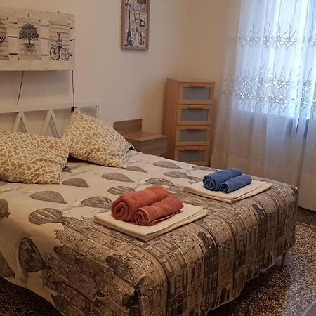Apartament La Casa Di Bonnie & Clyde Genua Zewnętrze zdjęcie